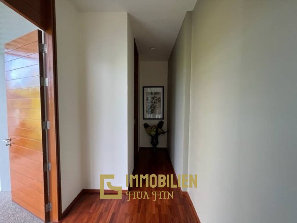 550 metro cuadrado 3 ` 2 Baño Villa de Venta