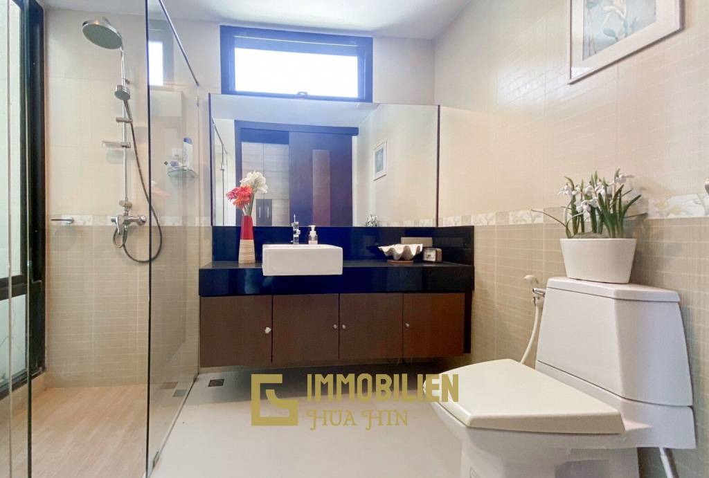 596 metro cuadrado 2 ` 2 Baño Villa de Venta