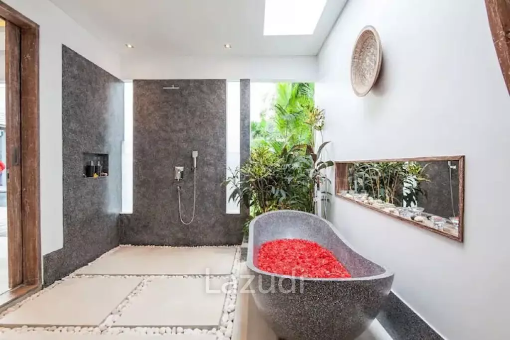 Incredible Leasehold Villa 500m from Berawa Beach