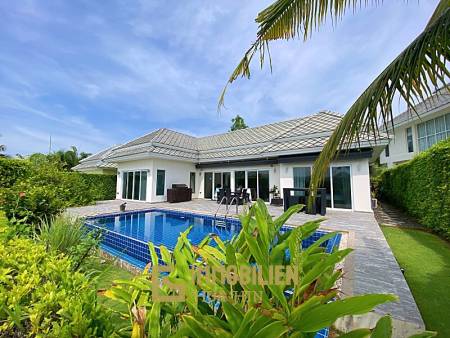 Black Mountain Golf Platz: 2.5 Schlafzimmer Pool Villa