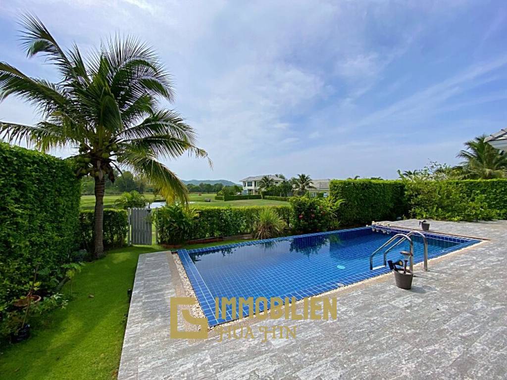 Black Mountain Golf Platz: 2.5 Schlafzimmer Pool Villa