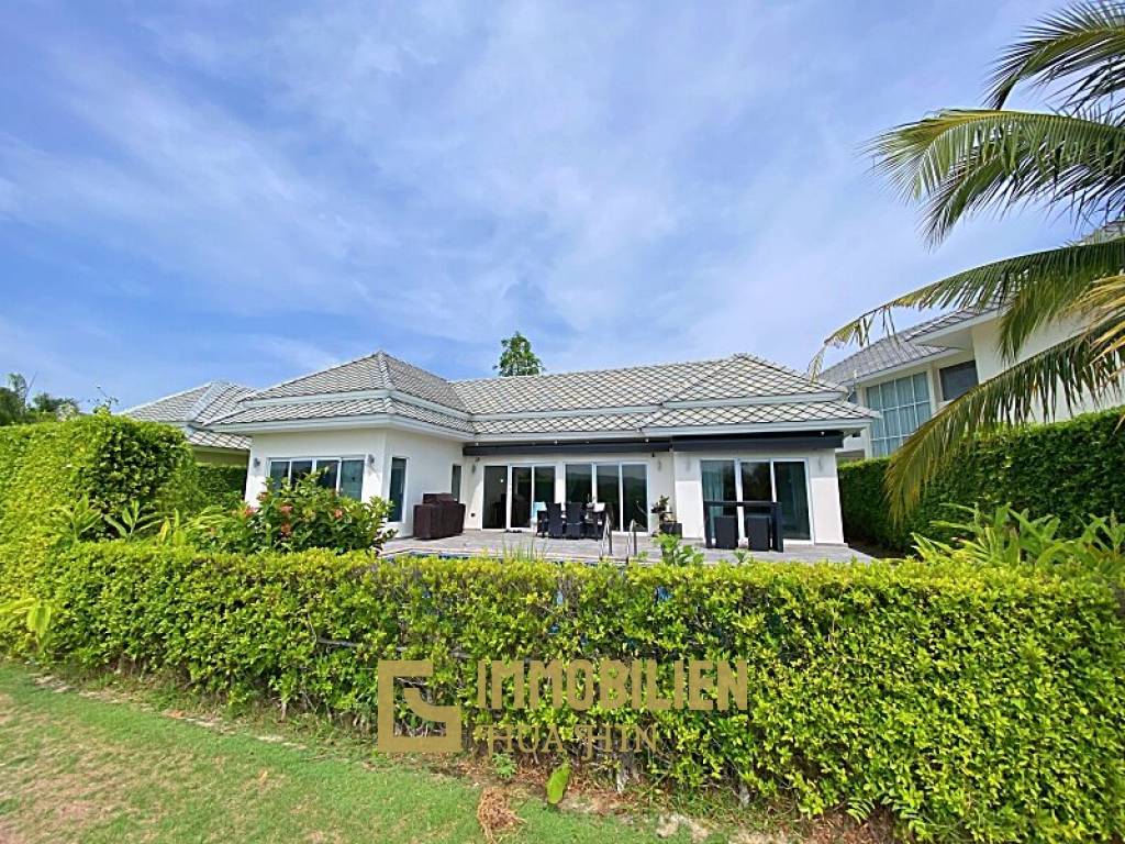 Black Mountain Golf Platz: 2.5 Schlafzimmer Pool Villa
