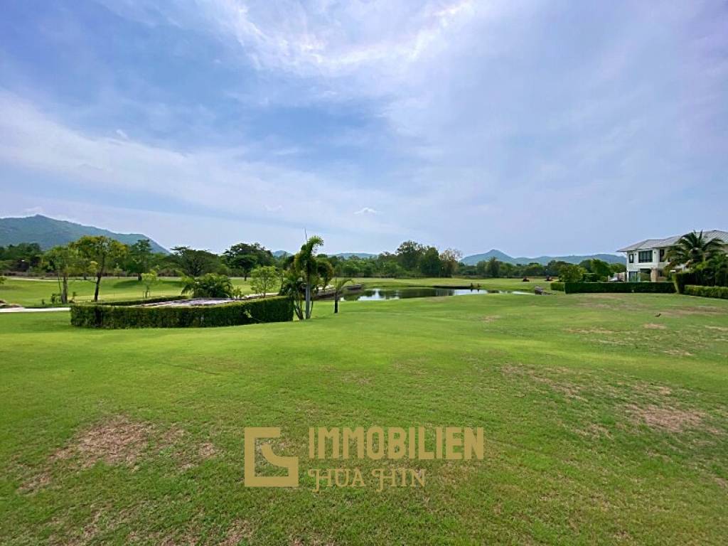 Black Mountain Golf Platz: 2.5 Schlafzimmer Pool Villa