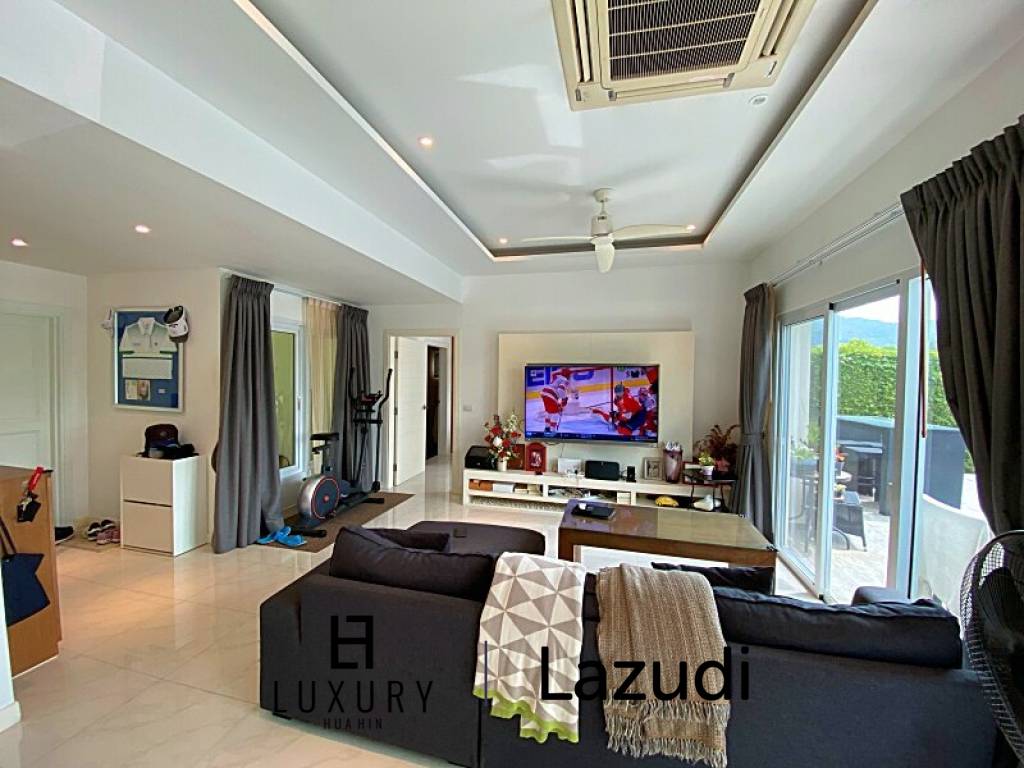 Golf Course 2.5 Bed Pool Villa For Sale on Black Mountain Golf Club