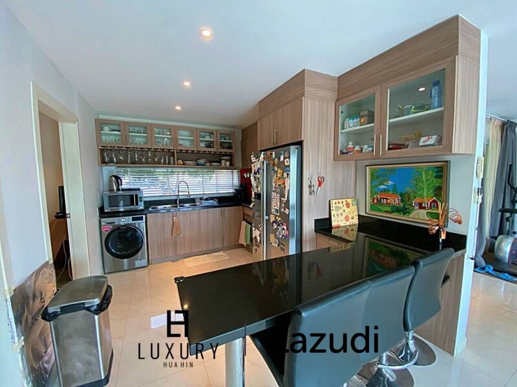 Golf Course 2.5 Bed Pool Villa For Sale on Black Mountain Golf Club