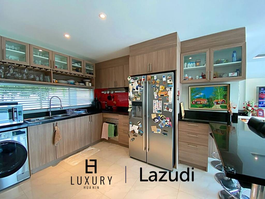 Golf Course 2.5 Bed Pool Villa For Sale on Black Mountain Golf Club