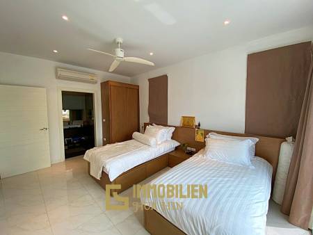 Black Mountain Golf Platz: 2.5 Schlafzimmer Pool Villa