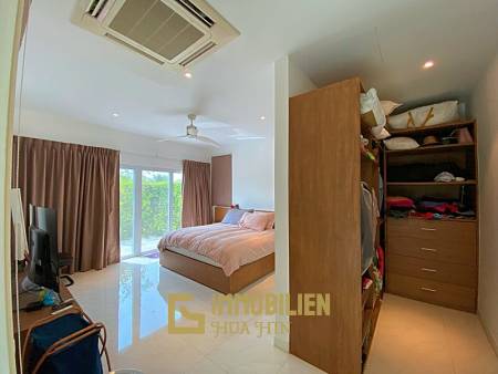 Black Mountain Golf Platz: 2.5 Schlafzimmer Pool Villa