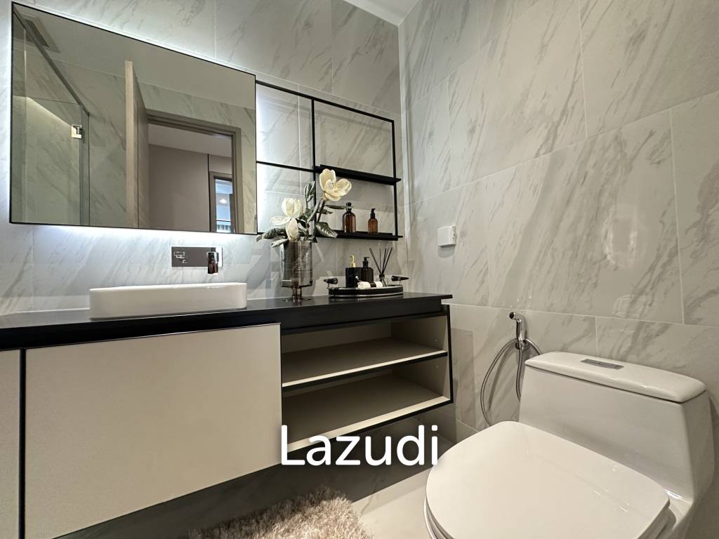 2 Bed 2 Bath 90.99 SQ.M The Room Sukhumvit 38