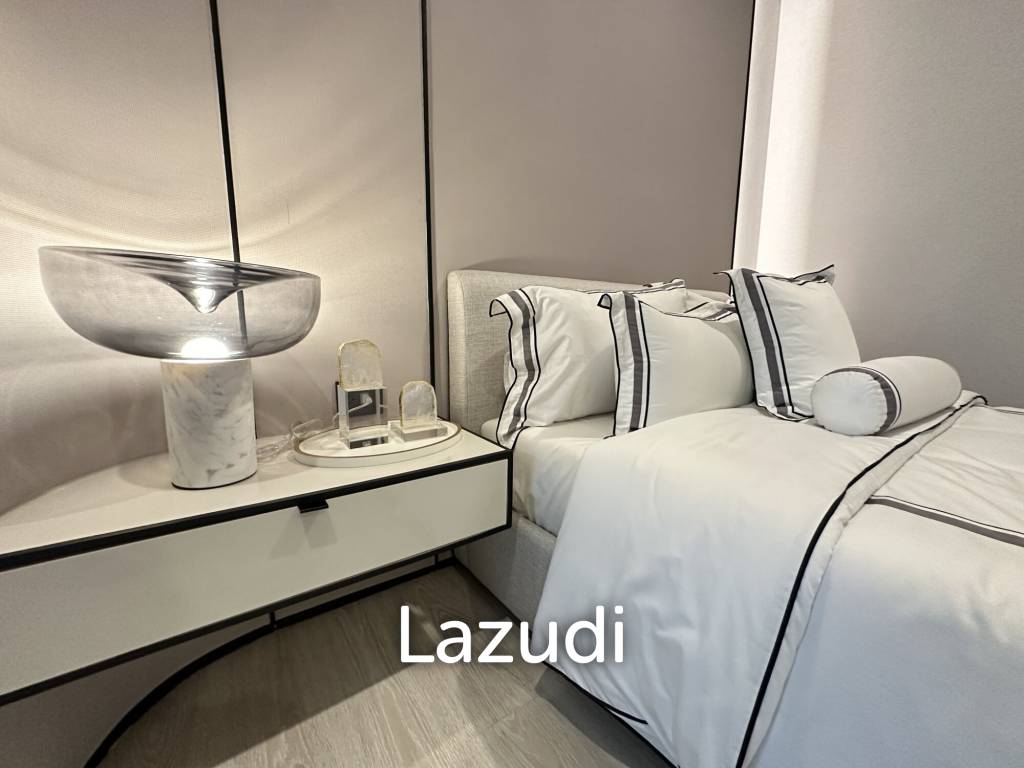 2 Bed 2 Bath 90.99 SQ.M The Room Sukhumvit 38