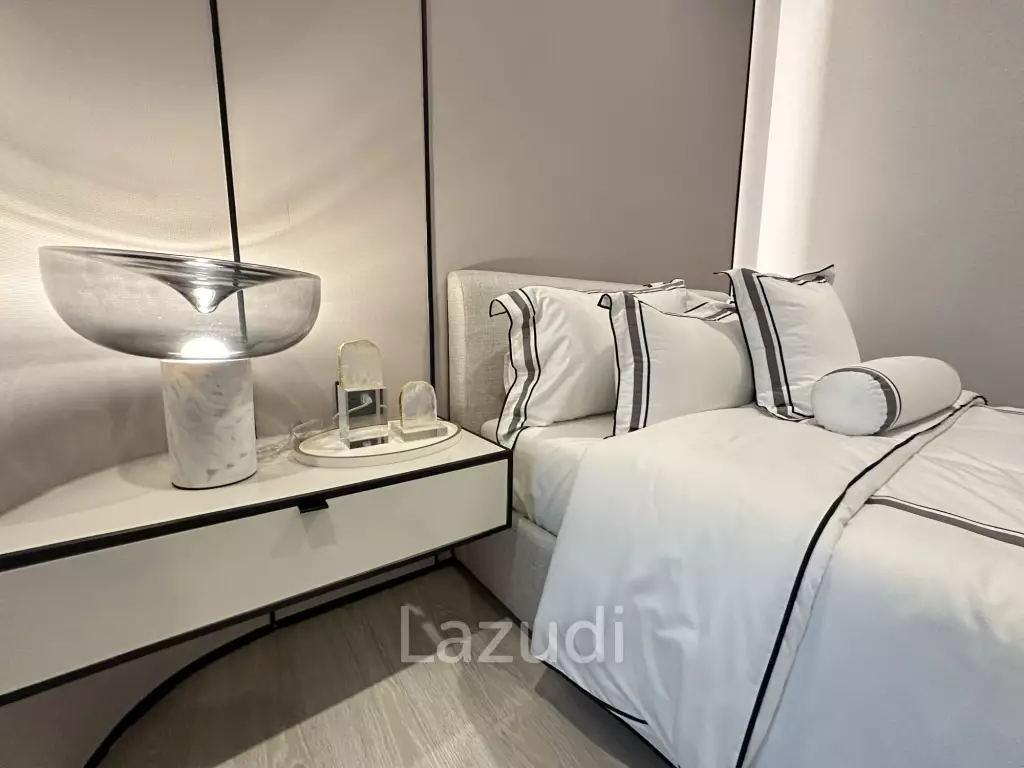 2 Bed 2 Bath 90.99 SQ.M The Room Sukhumvit 38