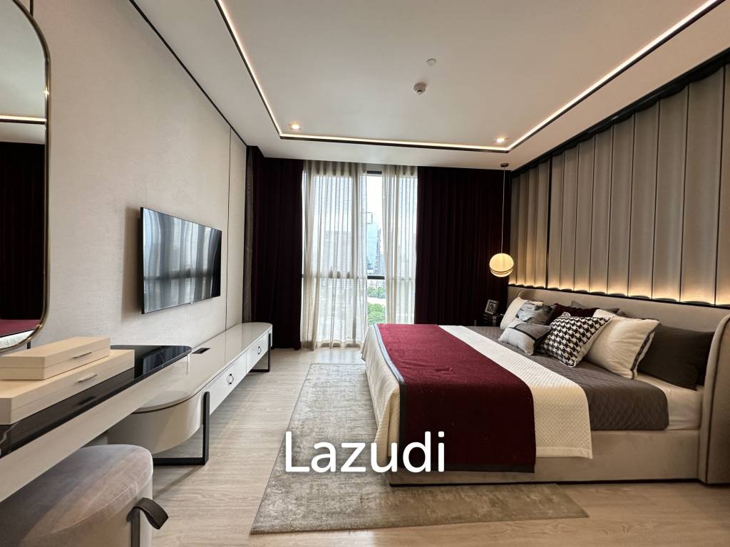 2 Bed 2 Bath 90.99 SQ.M The Room Sukhumvit 38