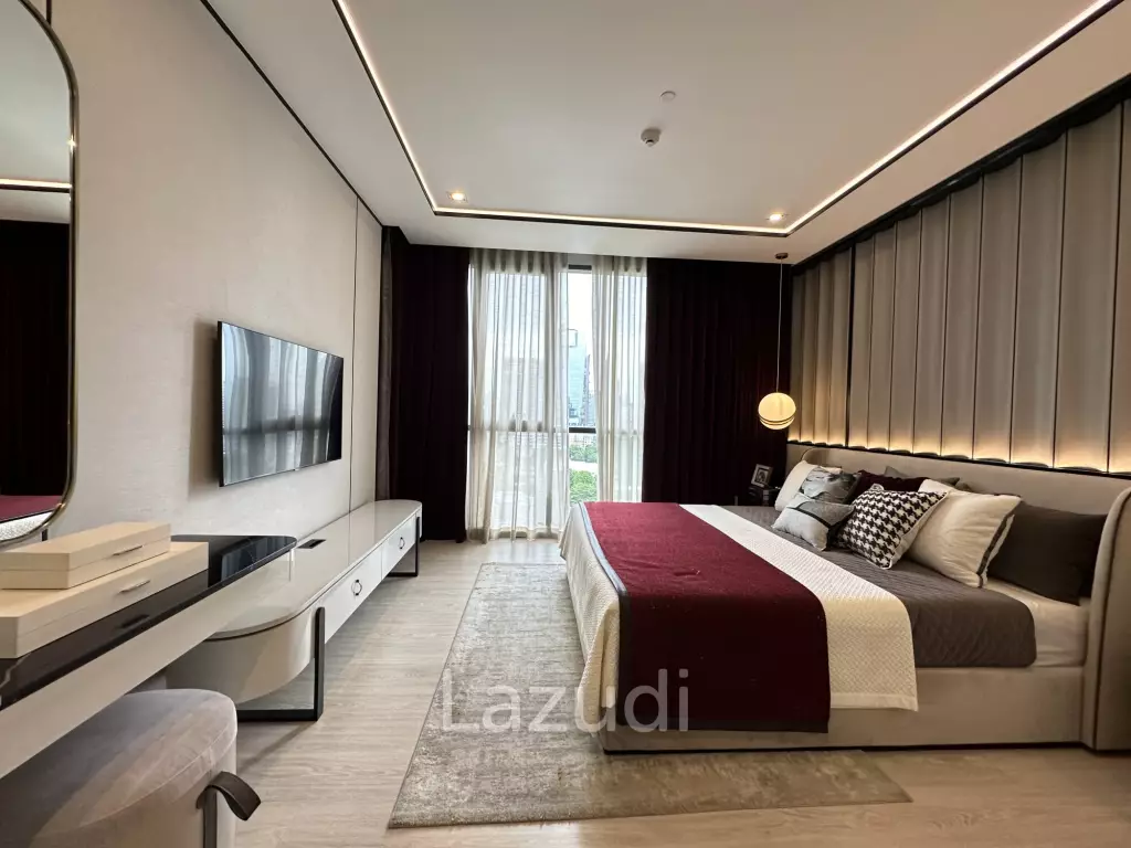 2 Bed 2 Bath 90.99 SQ.M The Room Sukhumvit 38