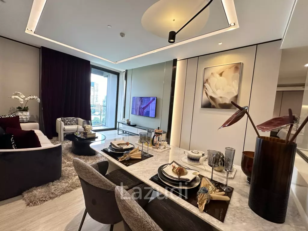 2 Bed 2 Bath 90.99 SQ.M The Room Sukhumvit 38