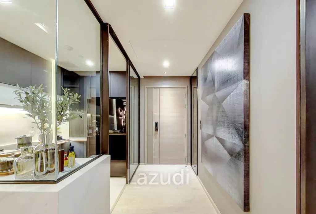 2 Bed 2 Bath 90.99 SQ.M The Room Sukhumvit 38