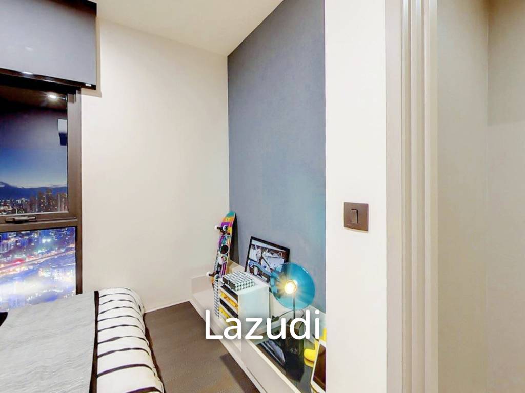 2 Bed 2 Bath 90.99 SQ.M The Room Sukhumvit 38