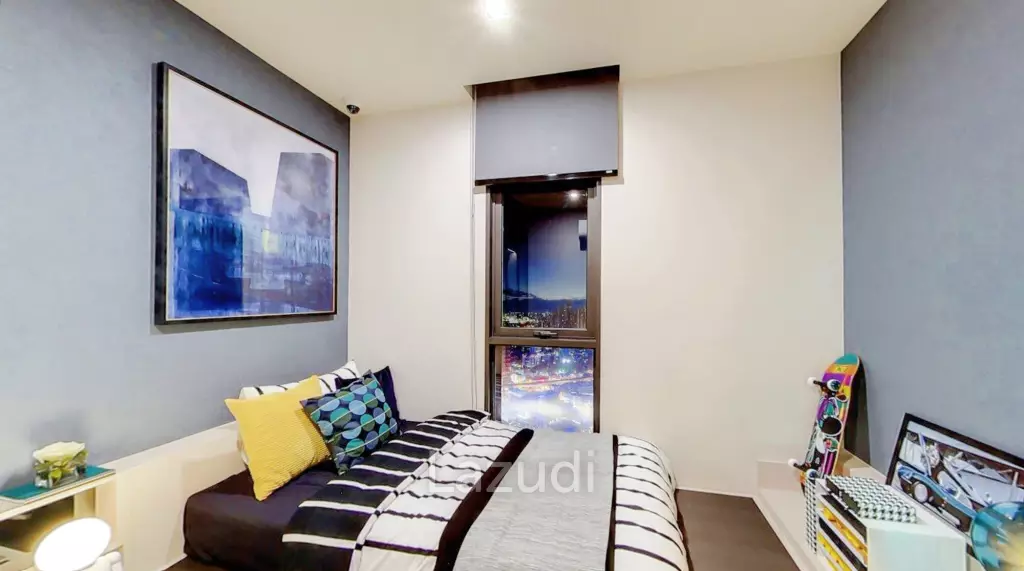 2 Bed 2 Bath 90.99 SQ.M The Room Sukhumvit 38