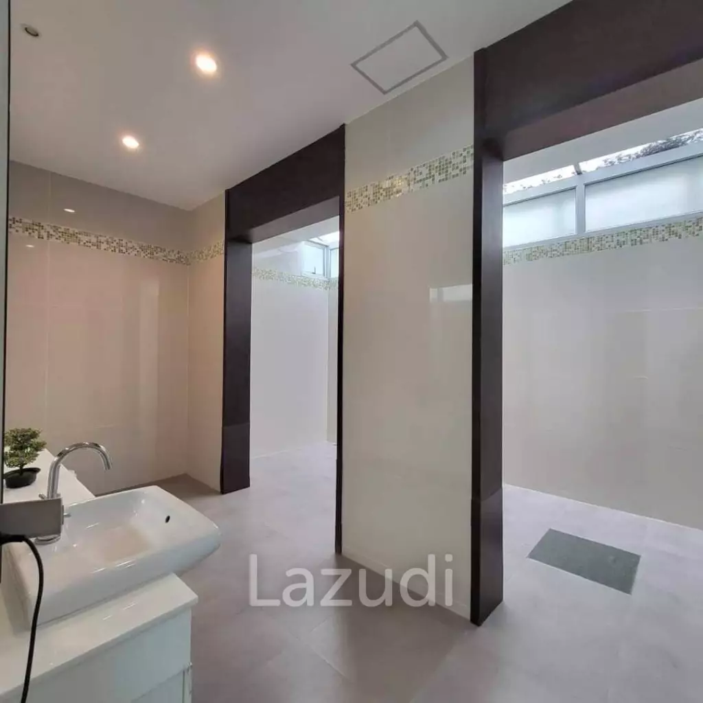 5 Bedroom 6 Bathroom 400 SQ.M - Largest plot in the village 672 sqm