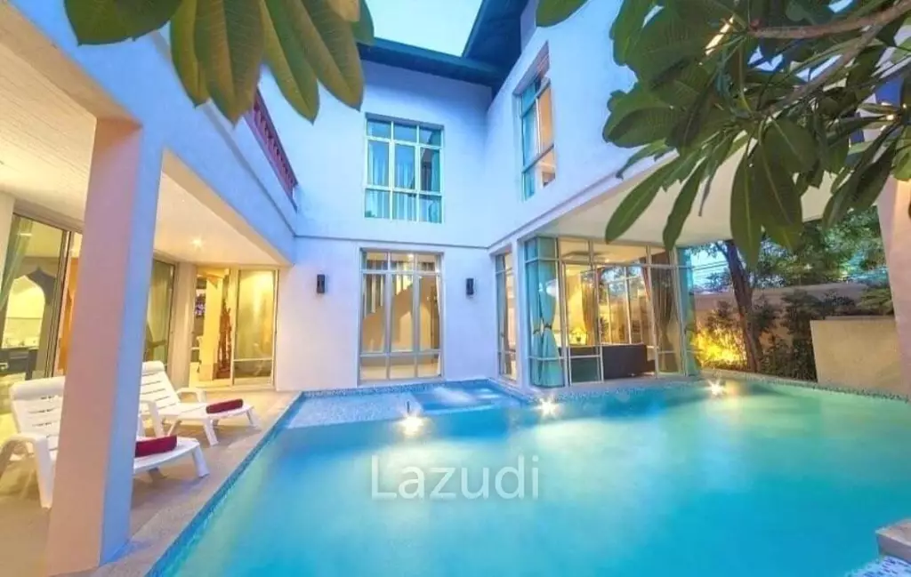 5 Bedroom 6 Bathroom 400 SQ.M - Largest plot in the village 672 sqm