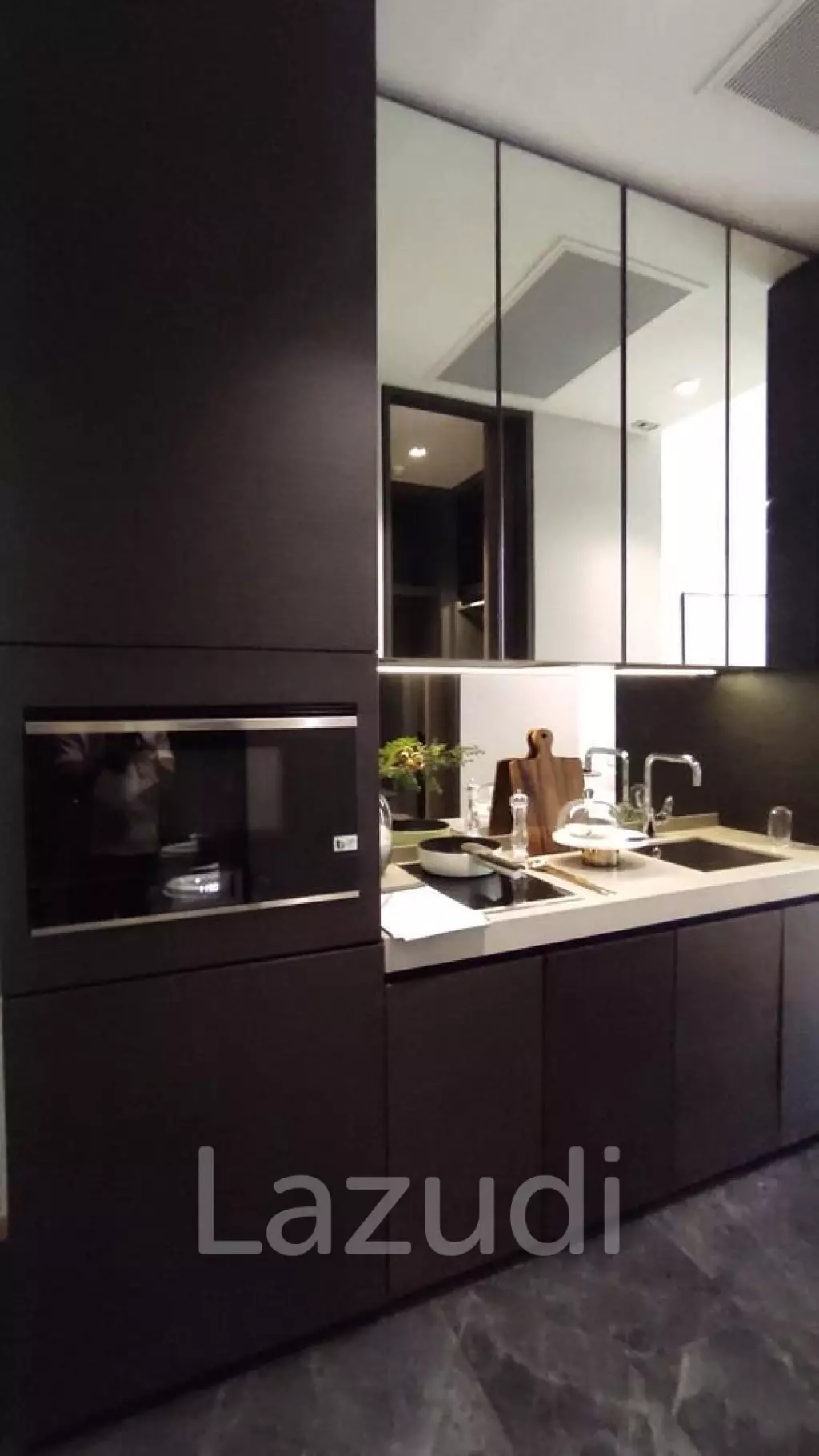 1 Bedroom 1 Bathroom 35 SQ.M 28 Chidlom