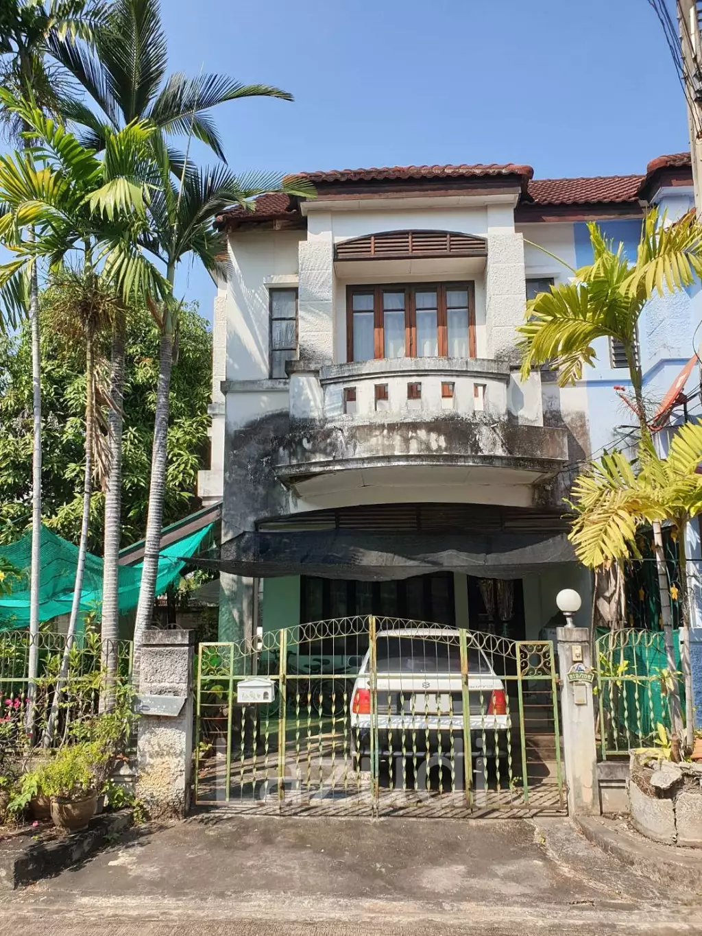 2 Bed 2 Bath 144 SQ.M Townhome for sale