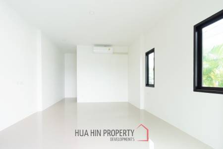 3 Bed 3 Bath 196 SQ.M Huguh Home Pool Villa Cha-Am