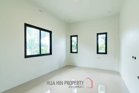 3 Bed 3 Bath 196 SQ.M Huguh Home Pool Villa Cha-Am