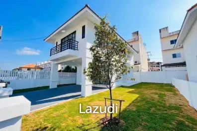 3 Bed 3 bath 255 SQ.M House close to Mabprachan Lake