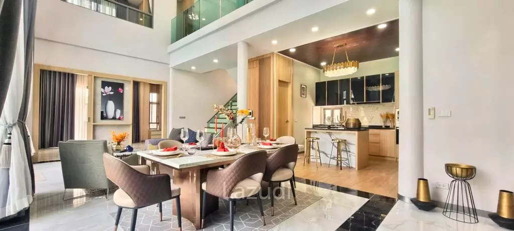 6 Beds 8 Baths 800 SQ.M. 98 Lakeville Mabprachan
