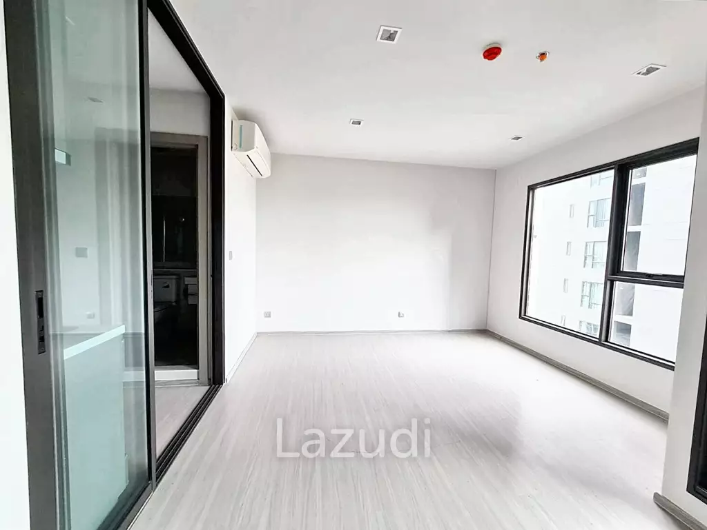 Studio Room with 1 Bath 28 SQM Life Asoke Rama 9
