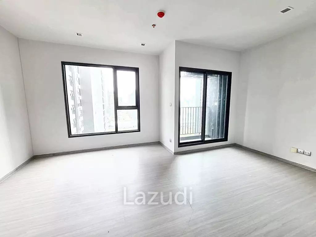 Studio Room with 1 Bath 28 SQM Life Asoke Rama 9