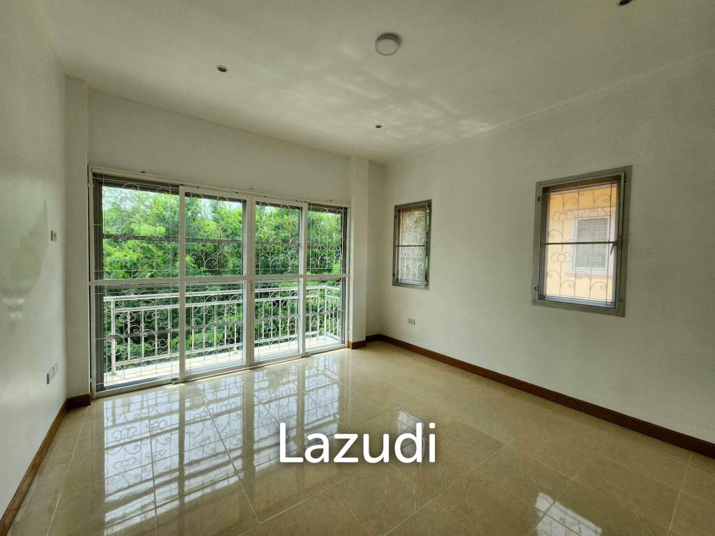 4 Bedrooms 3 Bathrooms 256 SQ.M Baan Sirisa 9