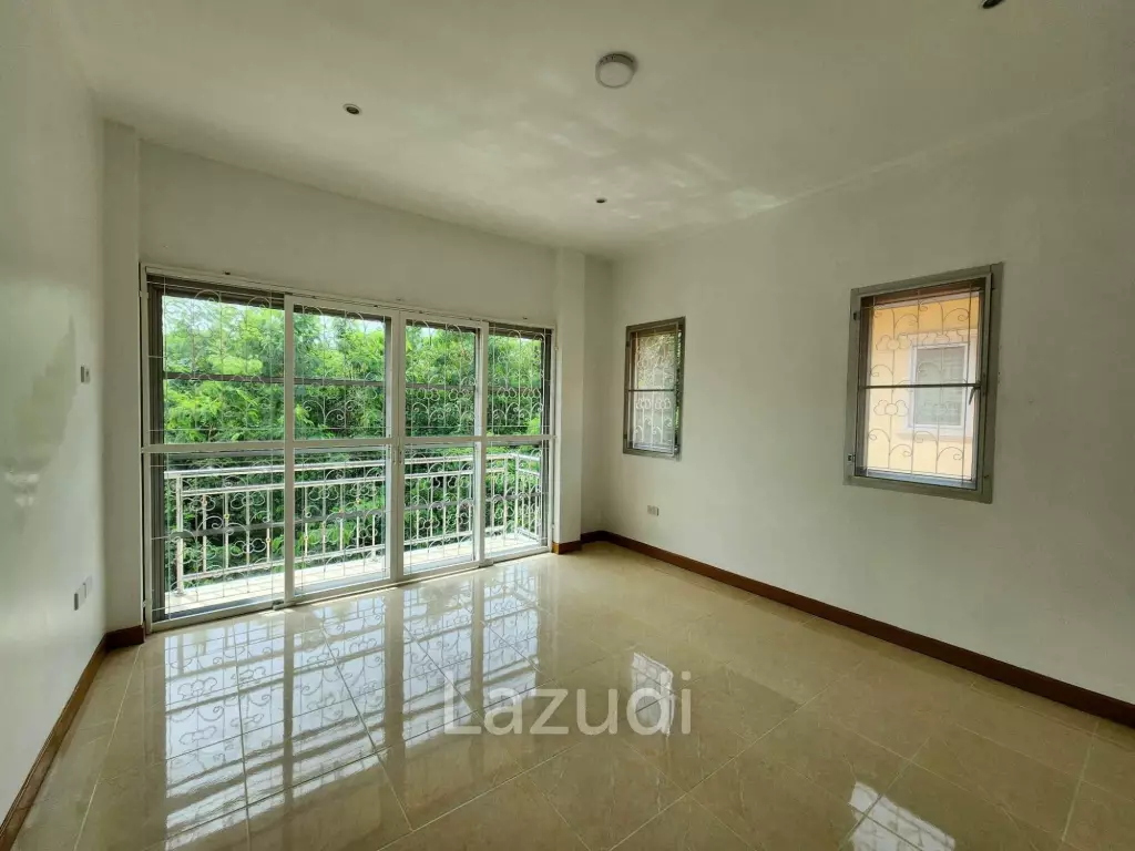 4 Bedrooms 3 Bathrooms 256 SQ.M Baan Sirisa 9