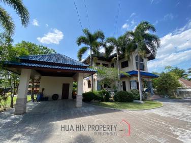 Large Private 4 Bed Pool Villa For Sale on 1.2 Rai Land in Hinlekfai