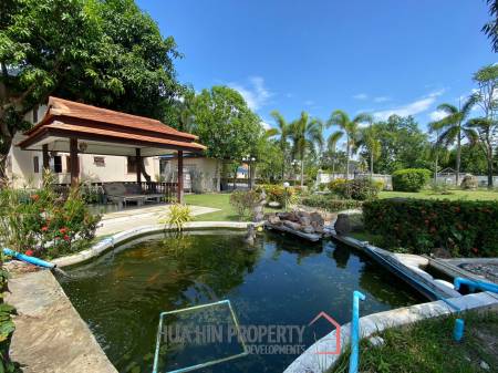 Large Private 4 Bed Pool Villa For Sale on 1.2 Rai Land in Hinlekfai