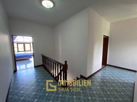 Large Private 4 Bed Pool Villa For Sale on 1.2 Rai Land in Hinlekfai