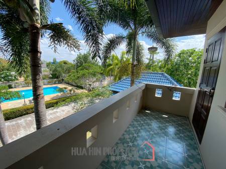 Large Private 4 Bed Pool Villa For Sale on 1.2 Rai Land in Hinlekfai