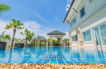4 Beds 4 Baths 340 SQ.M Baan Dusit Pattaya 5