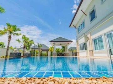 4 Beds 4 Baths 340 SQ.M Baan Dusit Pattaya 5