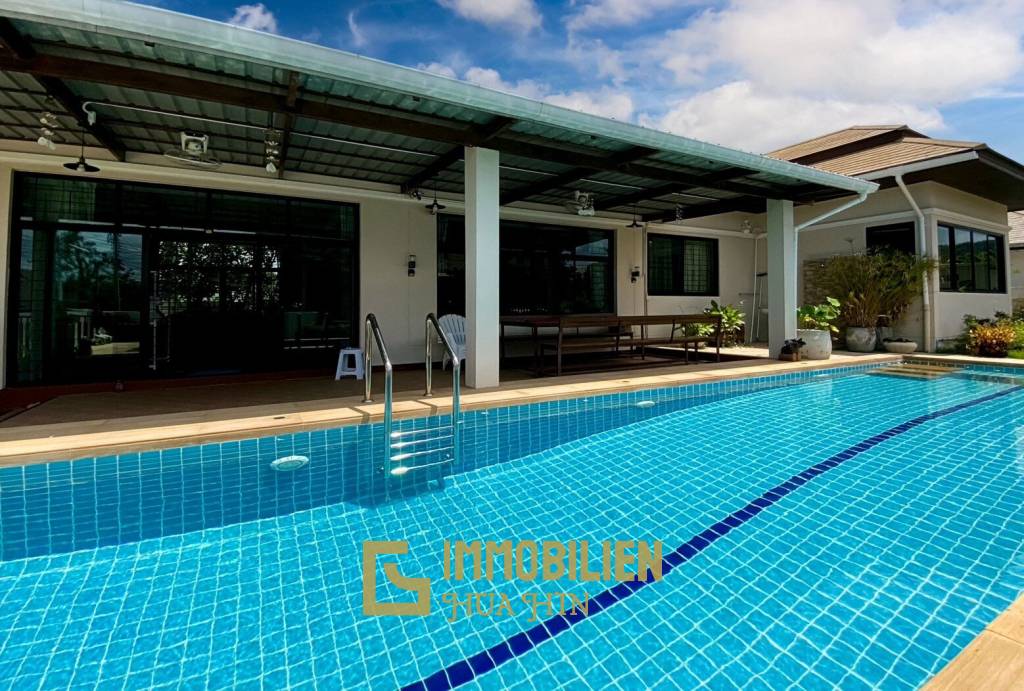 Hua Hin Hill Village 2 : 3 BR Pool Villa Soi 102