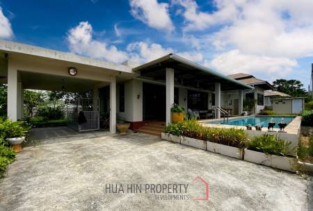 Hua Hin Hill Village 2 : 3 BR Pool Villa Soi 102