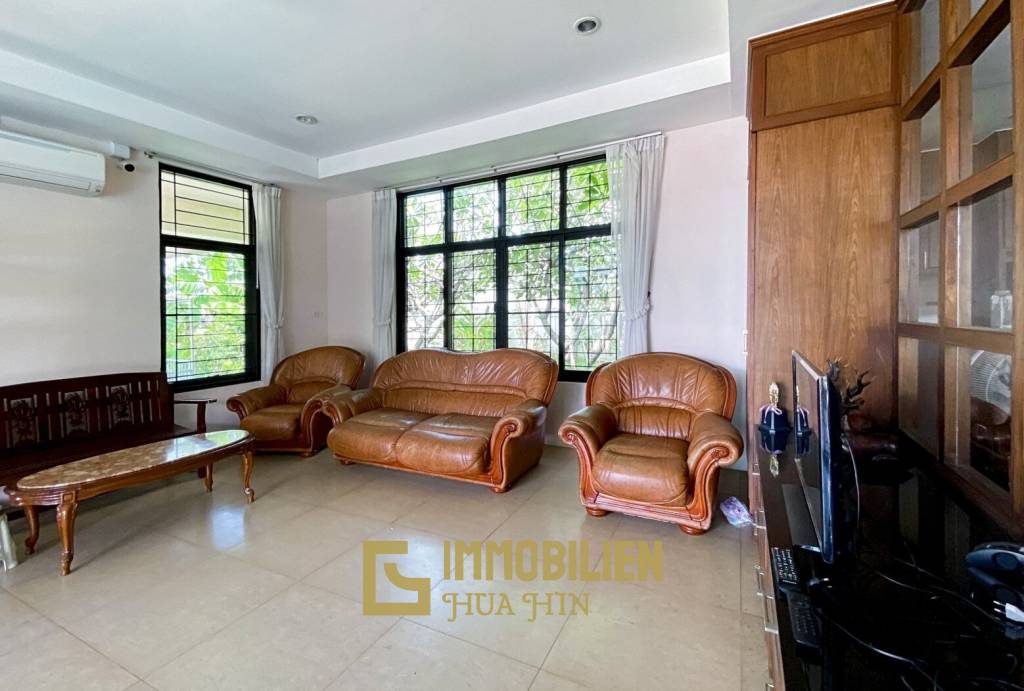 Hua Hin Hill Village 2 : 3 BR Pool Villa Soi 102