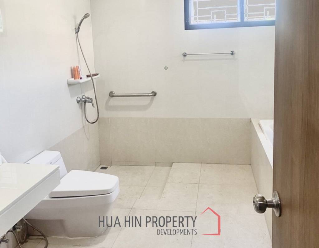 Hua Hin Hill Village 2 : 3 BR Pool Villa Soi 102
