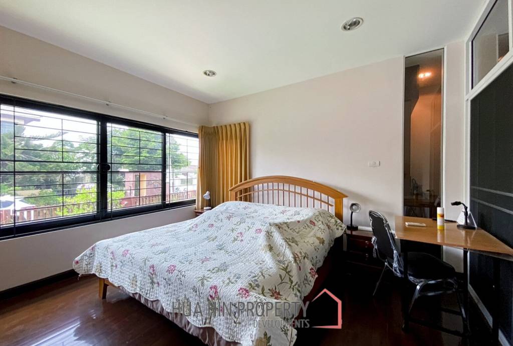 Hua Hin Hill Village 2 : 3 BR Pool Villa Soi 102