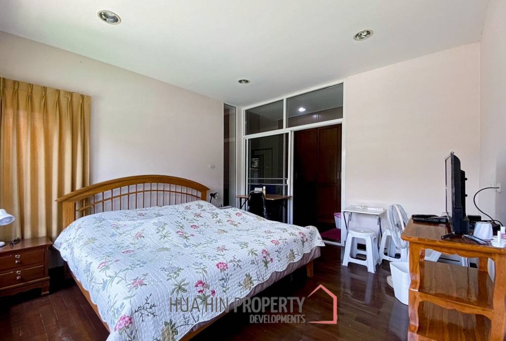 Hua Hin Hill Village 2 : 3 BR Pool Villa Soi 102
