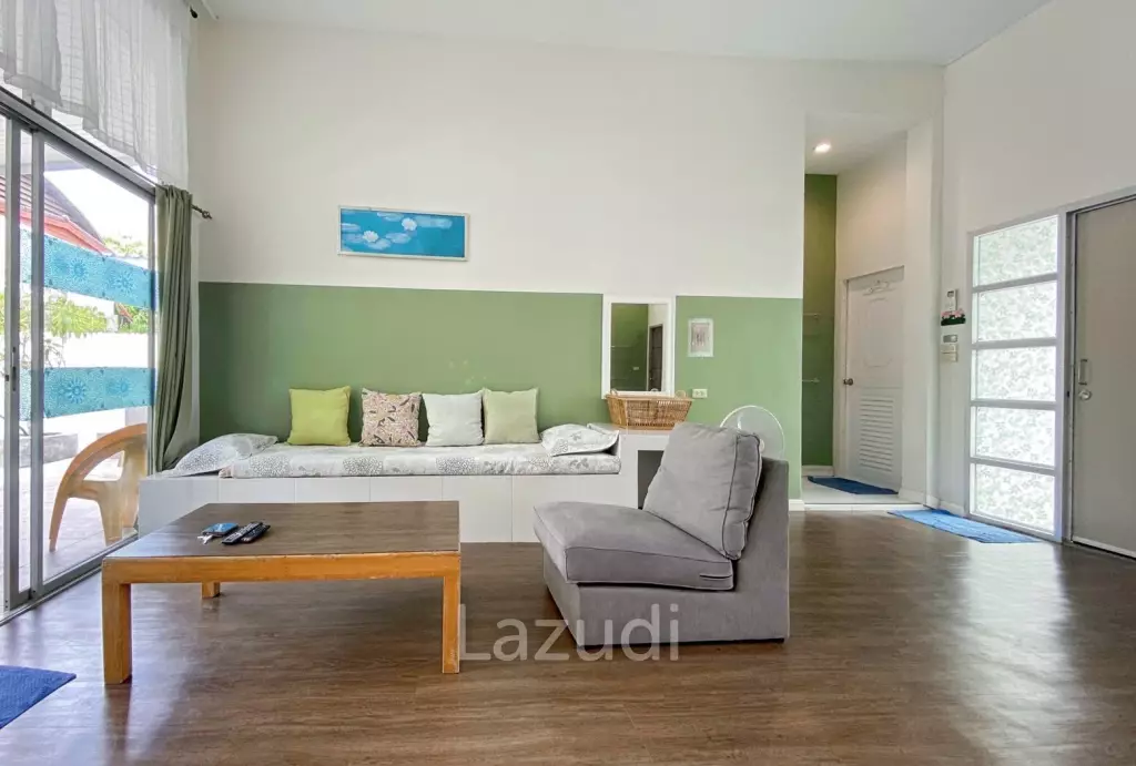 Beachside: 4 BR, 2 Pool Villa + House, Pran Buri