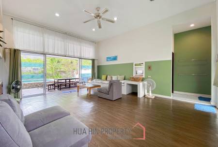 Beachside: 4 BR, 2 Pool Villa + House, Pran Buri