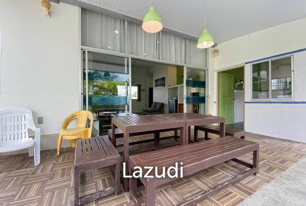 Beachside: 4 BR, 2 Pool Villa + House, Pran Buri