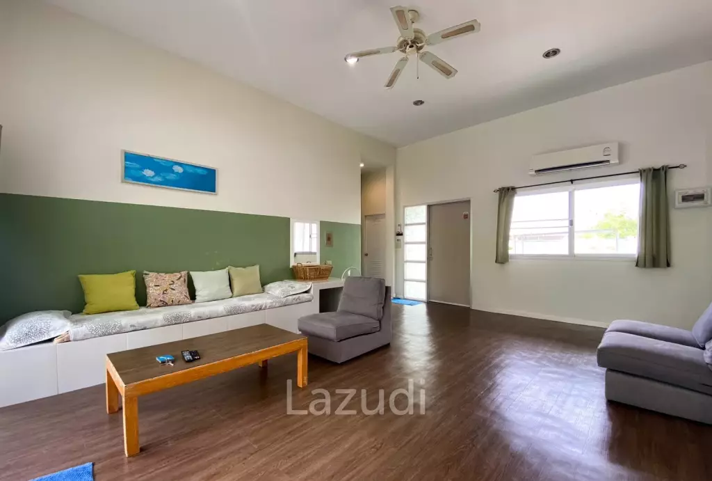 Beachside: 4 BR, 2 Pool Villa + House, Pran Buri