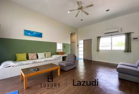 Beachside: 4 BR, 2 Pool Villa + House, Pran Buri